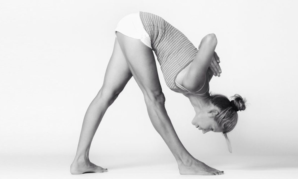 Anahata Heart Yoga Studio - Parsvottanasana Pyramid Pose (variation)  #parsvottanasana #pyramidpose #pyramidposevariation #yogagirl #yogaasana # yoga #yogaasanas #yogatoronto #yogini #yogilife #yogadtudio #yogateacher  #yogachallenge #yogastrength ...