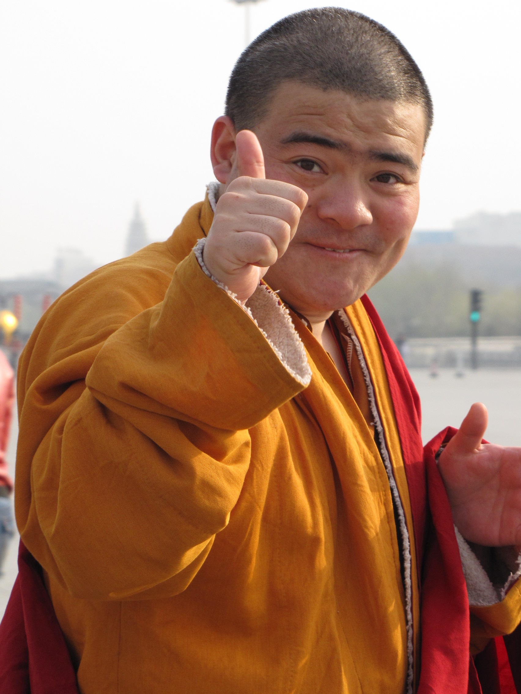 Beijing_bouddhist_monk_2009_IMG_1486