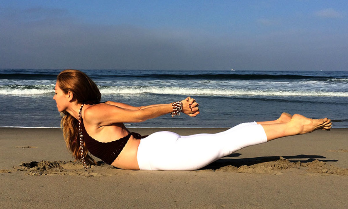 Full Body BEACH STRETCH! - 20 Minute Hip Opening Yoga Flow - YouTube