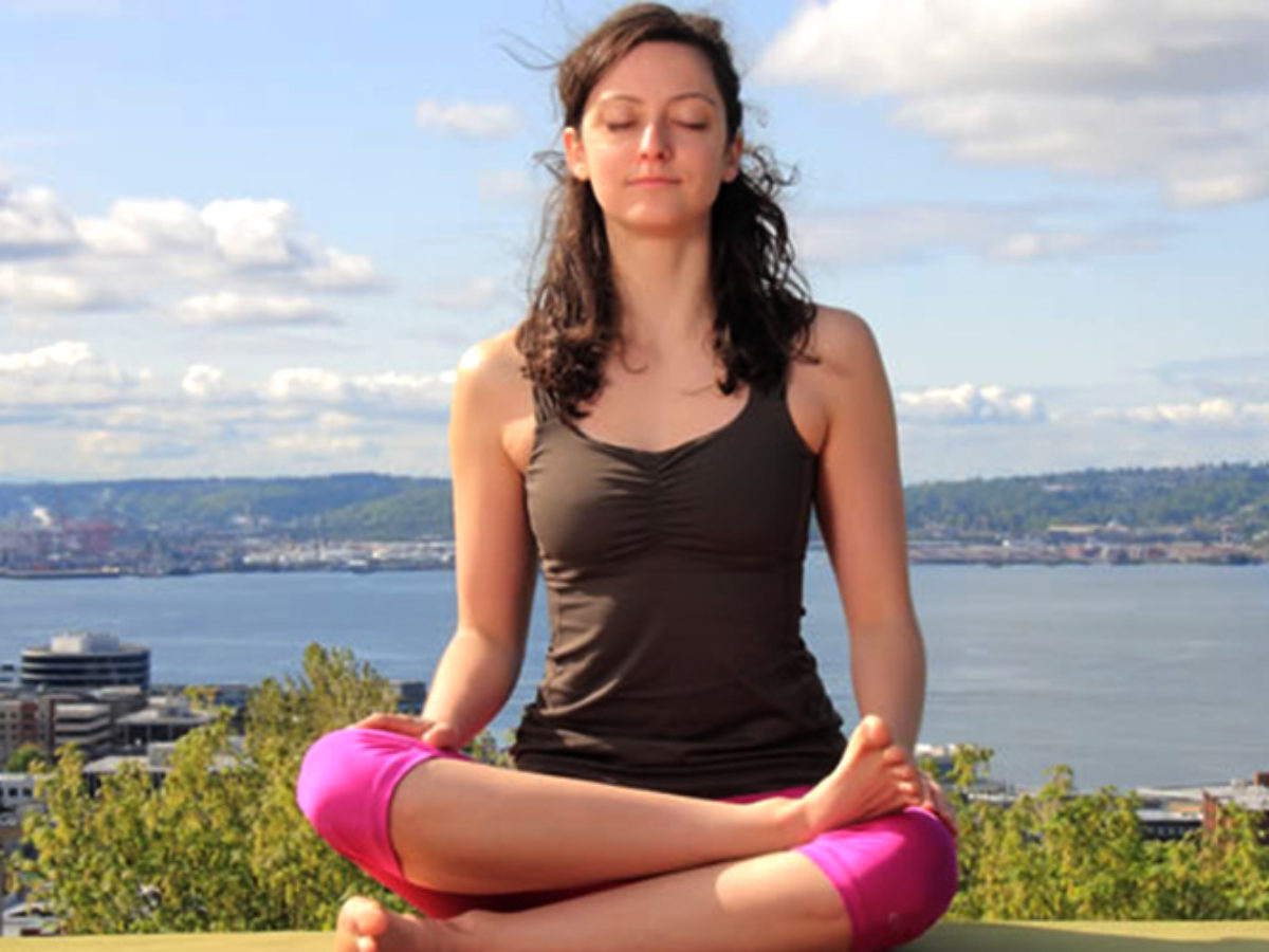 Tummee.com - Learn and teach your students about Agnistambhasana (Firelog  Pose) at https://www.tummee.com/yoga-poses/agnistambhasana Level:  Intermediate Position: Sitting Type: Stretch In Sanskrit, 'agni' = 'fire'  or 'ignite', and 'stambh' = 'log' or ...