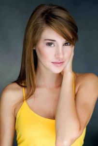 Shailene-Woodley-cover-picture